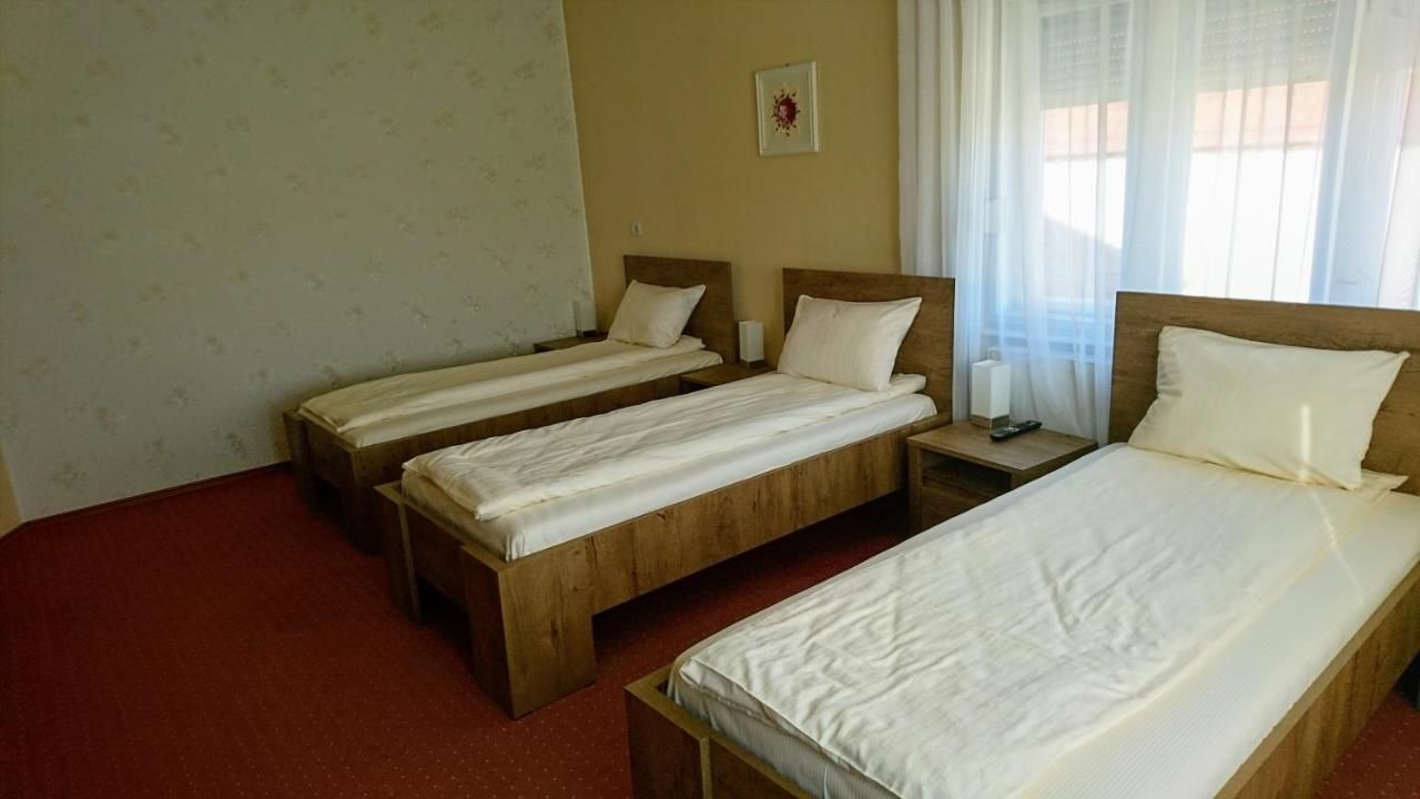 Отели типа «постель и завтрак» G.EAG - Premium Apartment Орадя