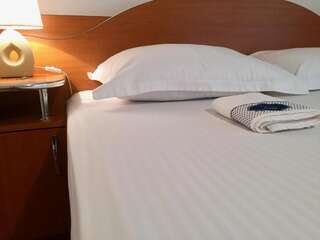 Отели типа «постель и завтрак» G.EAG - Premium Apartment Орадя Двухместный номер Делюкс с 1 кроватью и балконом-1