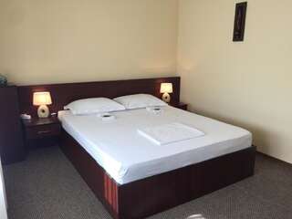 Отели типа «постель и завтрак» G.EAG - Premium Apartment Орадя Двухместный номер Делюкс с 1 кроватью и балконом-5